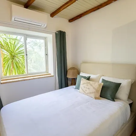 Летний дом Splendid Penina Retreat