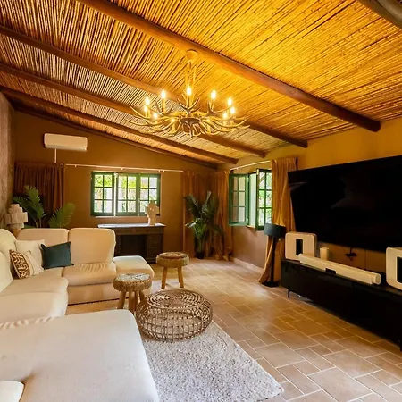 Летний дом Splendid Penina Retreat